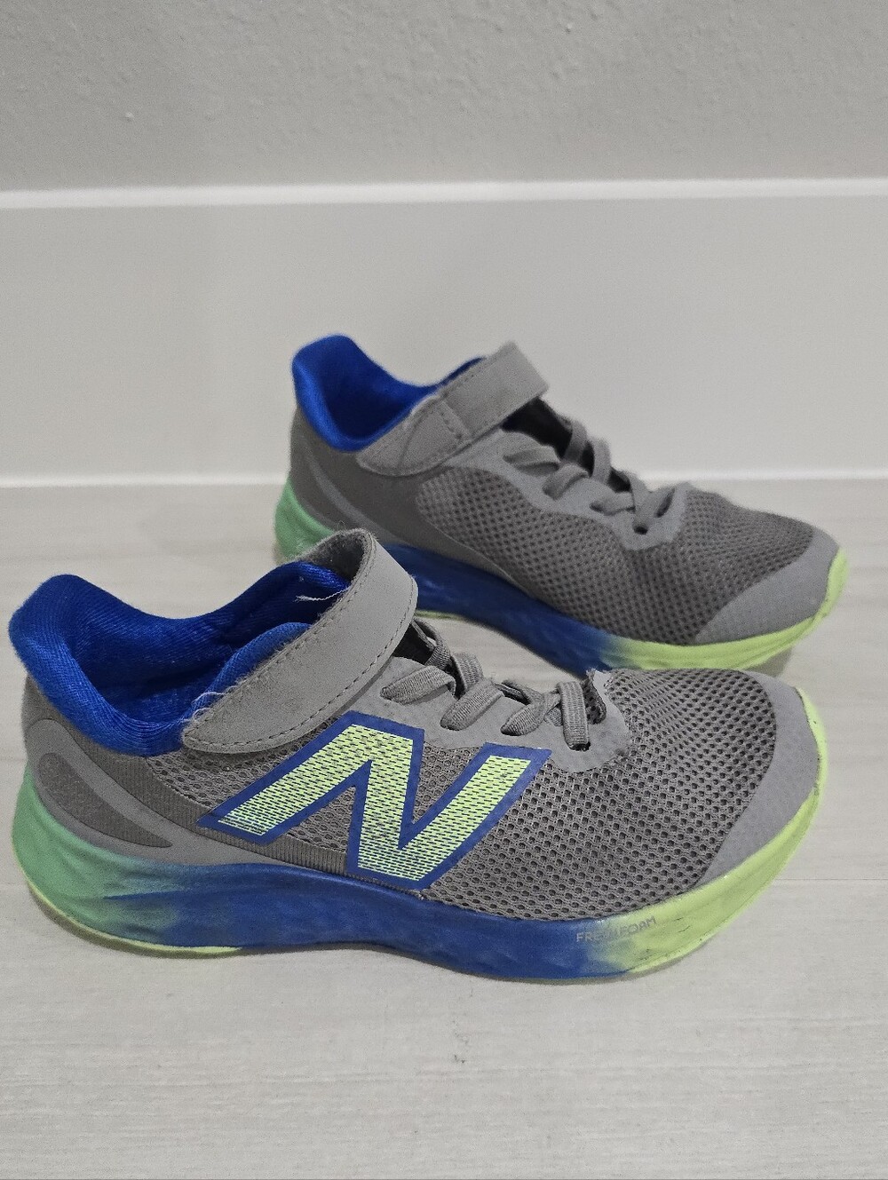 New Balance Kids Gray Blue Athletic Sneakers with Neon Green Accents Boys Size 2